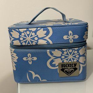Roxy | Y2K Blue Cosmetic Travel Case
